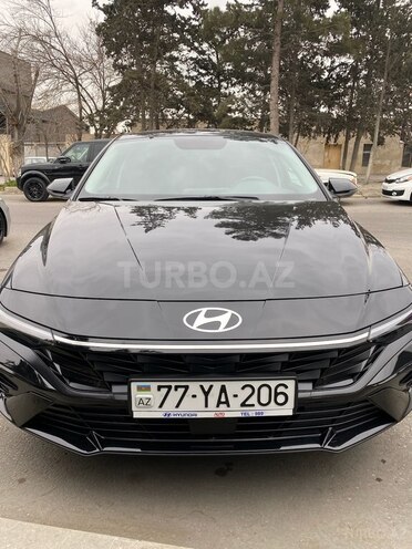 Hyundai Elantra-2