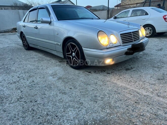 Mercedes E 220 d 1999, 283,000 km - 2.2 л - Bakı
