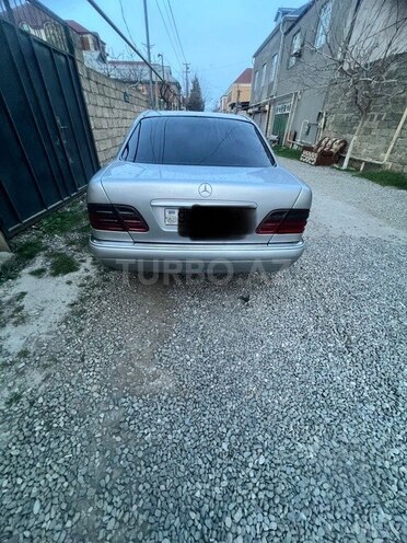 Mercedes E 220 d 1999, 283,000 km - 2.2 л - Bakı