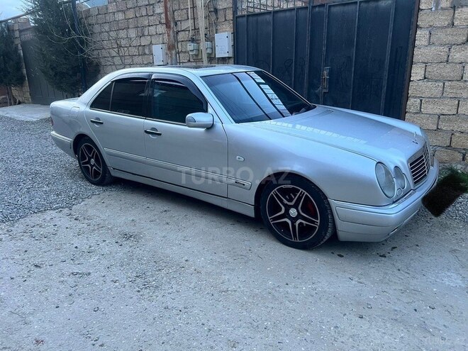 Mercedes E 220 d 1999, 283,000 km - 2.2 л - Bakı