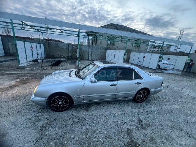 Mercedes E 220 d 1999, 283,000 km - 2.2 л - Bakı