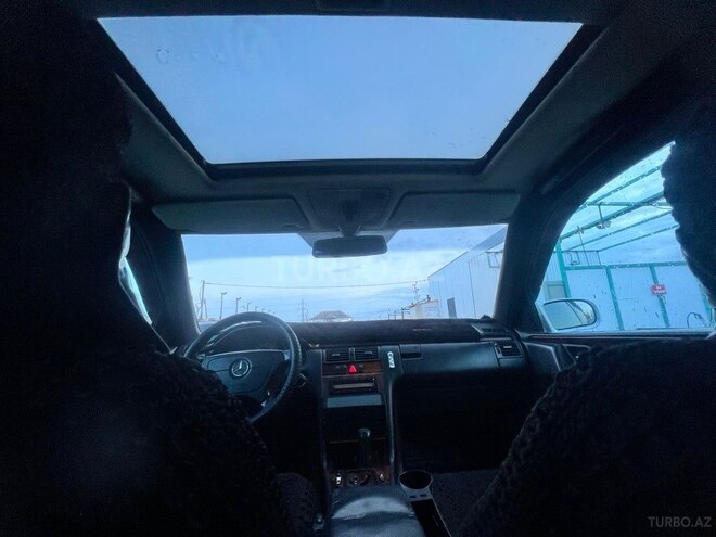 Mercedes E 220 d 1999, 283,000 km - 2.2 л - Bakı