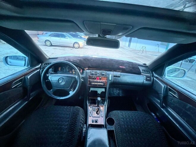 Mercedes E 220 d 1999, 283,000 km - 2.2 л - Bakı
