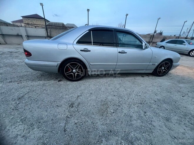Mercedes E 220 d 1999, 283,000 km - 2.2 л - Bakı