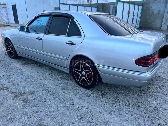 Mercedes E 220 d 1999, 283,000 km - 2.2 л - Bakı