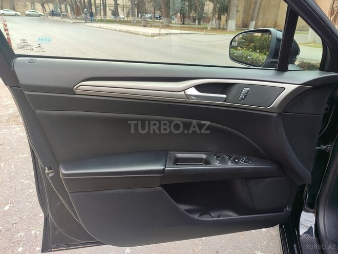 Ford Fusion (North America)-19