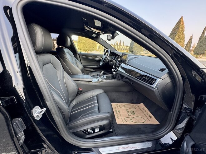BMW 530 2017, 104,500 km - 2.0 л - Gəncə