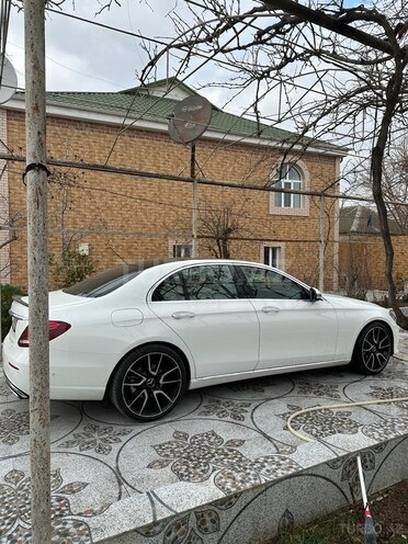 Mercedes E 220 d 2016, 128,500 km - 2.0 l - Bakı