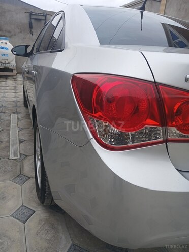 Chevrolet Cruze-4