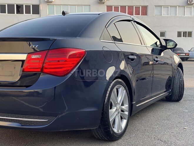Chevrolet Cruze-11