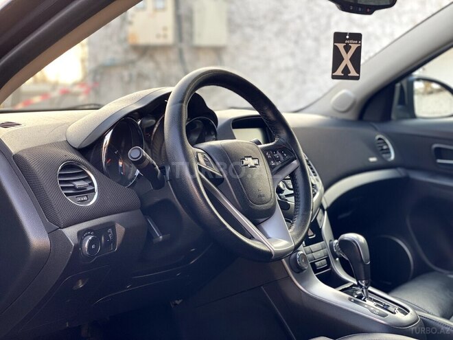 Chevrolet Cruze-14