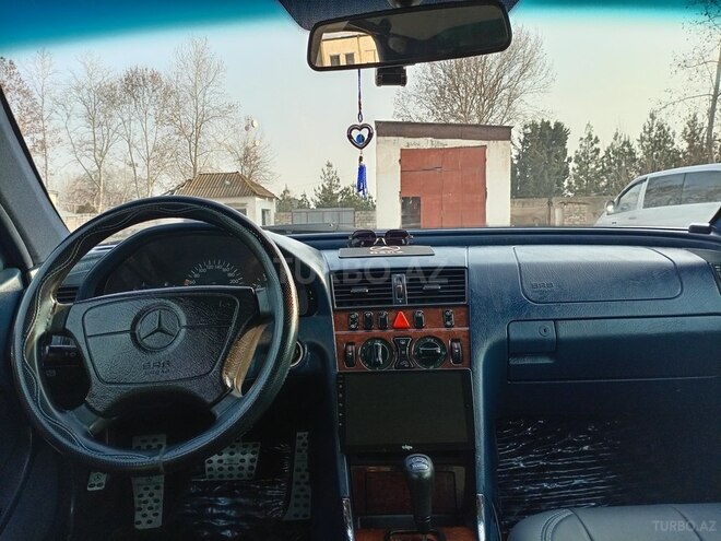 Mercedes C 240 1998, 575,000 km - 2.4 л - Yevlax