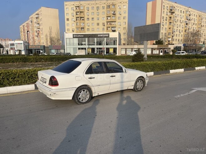 Mercedes C 200 d 1993, 543,987 km - 2.0 л - Bakı