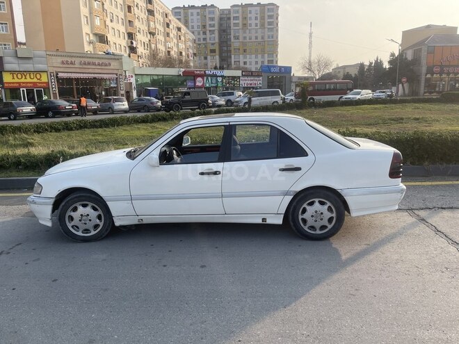 Mercedes C 200 d 1993, 543,987 km - 2.0 л - Bakı