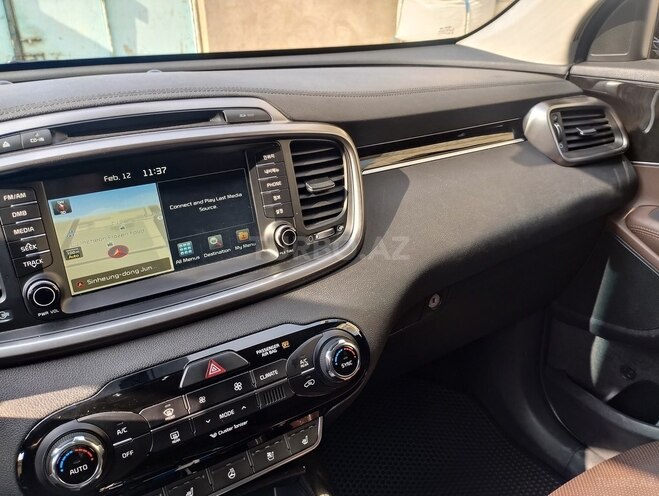 Kia Sorento-18