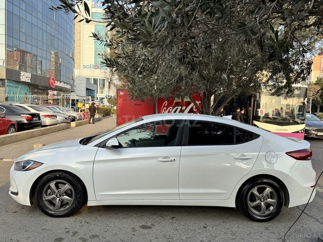 Hyundai Elantra 2016, 240,000 km - 1.4 l - Sumqayıt