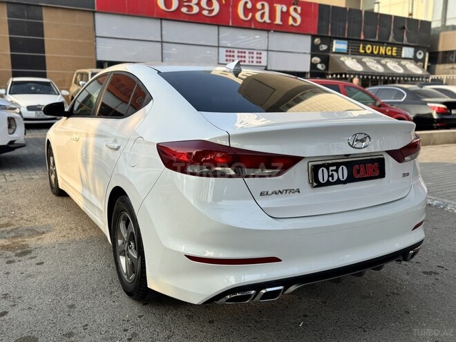 Hyundai Elantra 2016, 240,000 km - 1.4 l - Sumqayıt