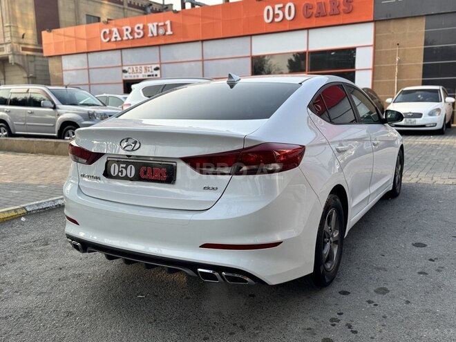 Hyundai Elantra 2016, 240,000 km - 1.4 l - Sumqayıt