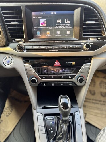 Hyundai Elantra 2016, 240,000 km - 1.4 l - Sumqayıt