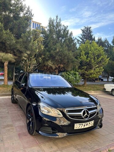 Mercedes E 220 d-1