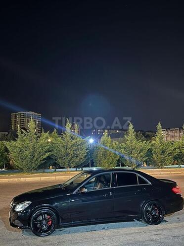 Mercedes E 220 d-3