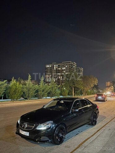 Mercedes E 220 d-2