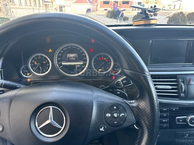 Mercedes E 220 d-10