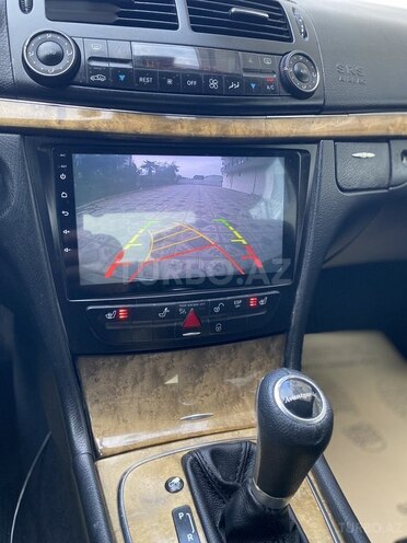 Mercedes E 220 d-10