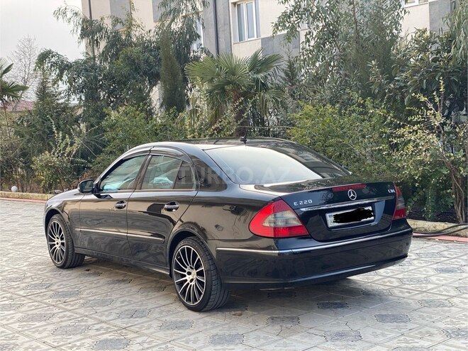 Mercedes E 220 d-8