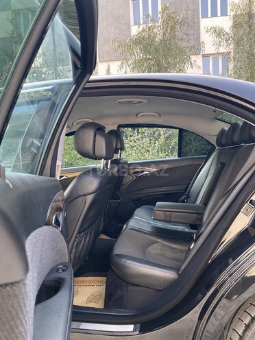 Mercedes E 220 d-4