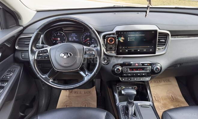 Kia Sorento-11