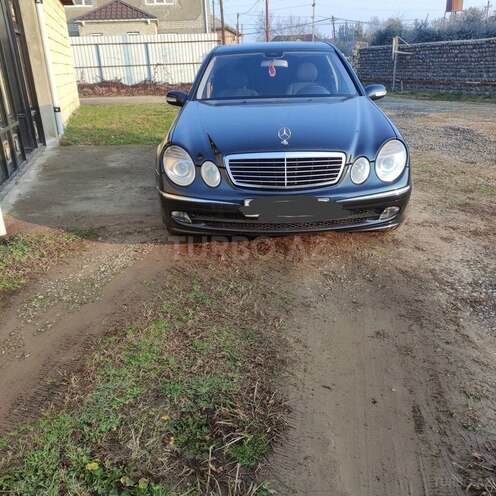 Mercedes E 220 d-5