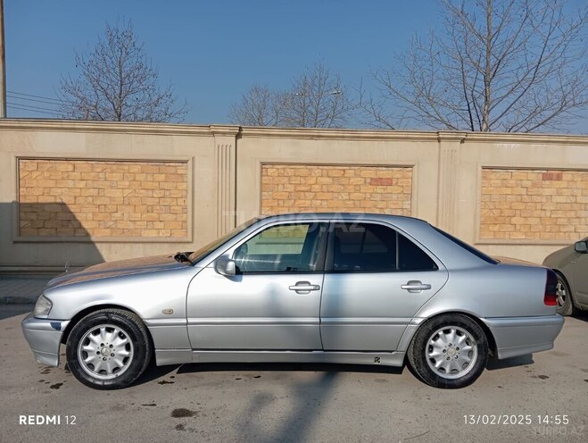 Mercedes C 220 d 2000, 388,000 km - 2.2 л - Bakı