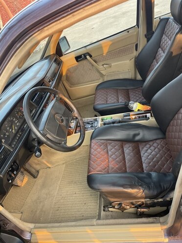 Mercedes 190 1990, 437,231 km - 2.0 l - Bakı