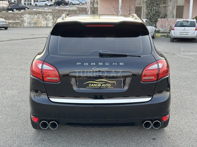 Porsche Cayenne-10