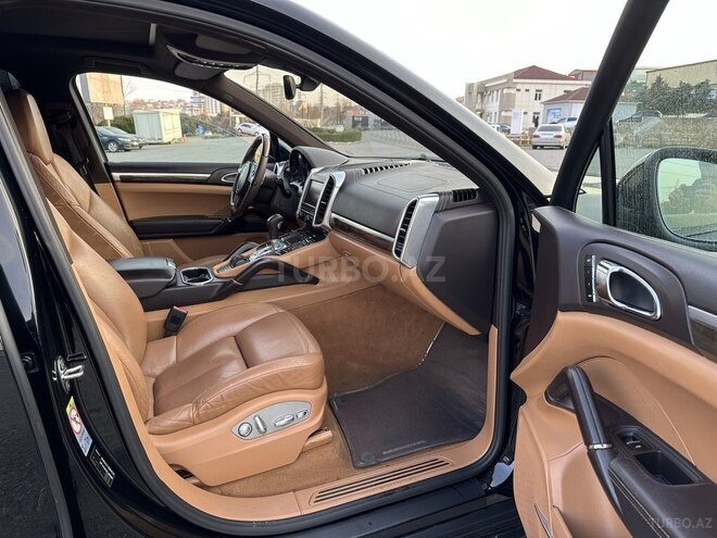 Porsche Cayenne-16