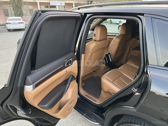 Porsche Cayenne-19