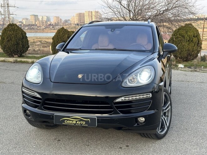 Porsche Cayenne-1