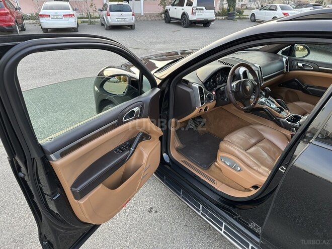 Porsche Cayenne-14