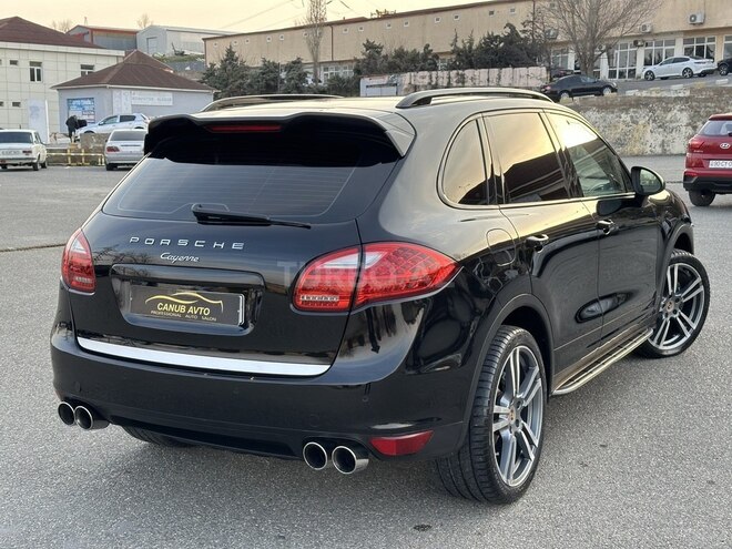 Porsche Cayenne-9