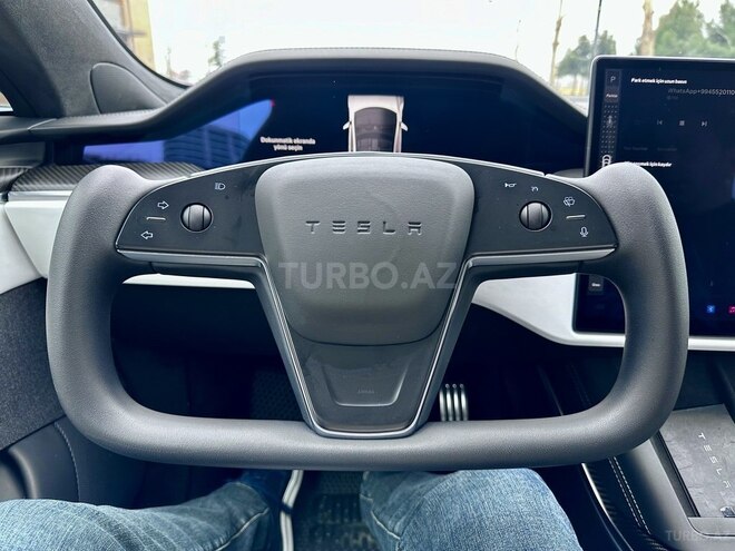 Tesla Model S-24