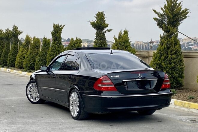 Mercedes E 240 2002, 236,000 km - 2.4 l - Bakı