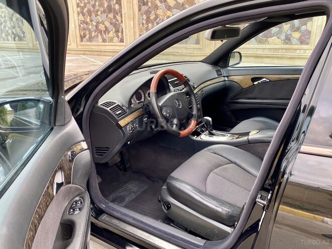 Mercedes E 240 2002, 236,000 km - 2.4 l - Bakı