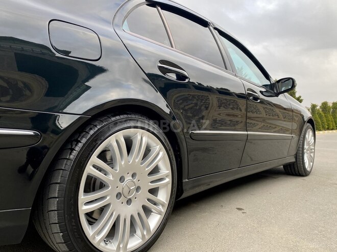 Mercedes E 240 2002, 236,000 km - 2.4 l - Bakı