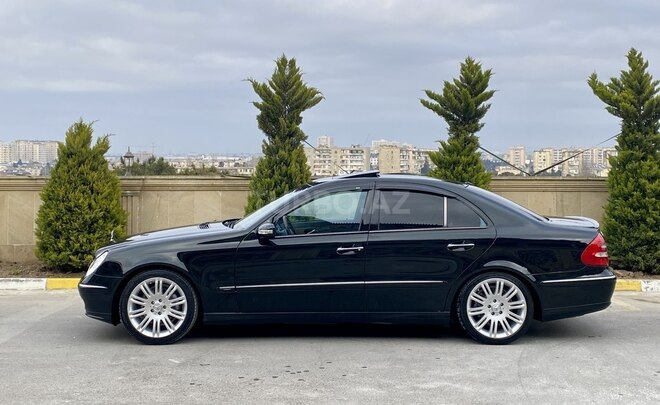 Mercedes E 240 2002, 236,000 km - 2.4 l - Bakı