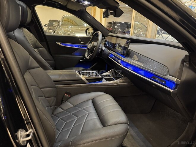 BMW 750e xDrive-15