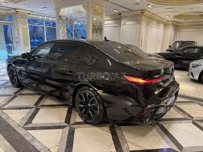 BMW 750e xDrive-7