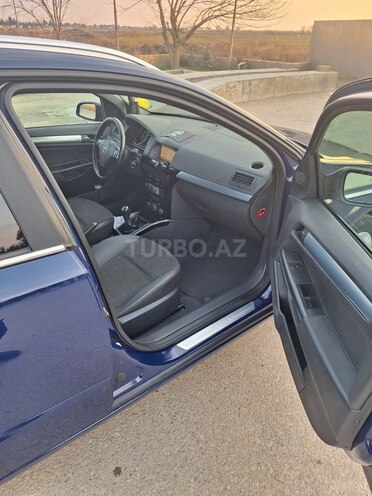 Opel Astra 2008, 258,000 km - 1.3 l - Salyan