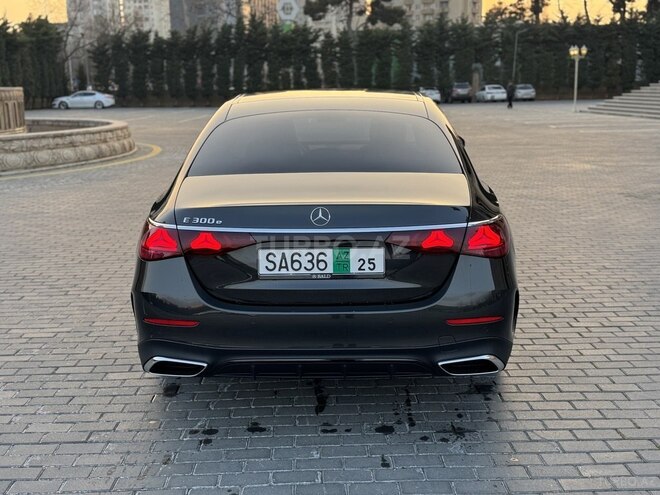 Mercedes E 300 e-6