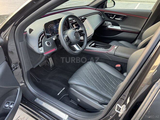 Mercedes E 300 e-9